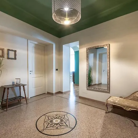 Apartment The Leaf House Turin