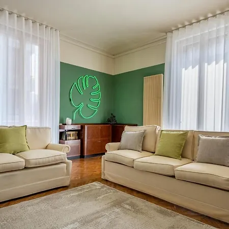 Apartment The Leaf House Turin